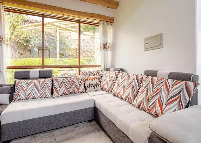 Villa En Valle Sagrado, Vistas A La Catarata, Montanas, Con Jacuzzi Y Sauna Calca